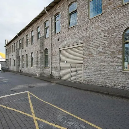 Loft Near Old Town Gates Apartment